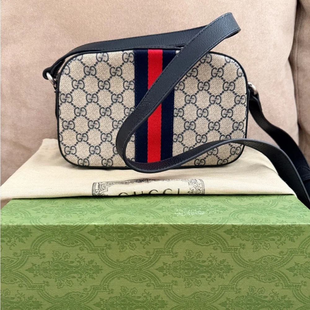 Pattern Crossbody - Picture 4 of 5